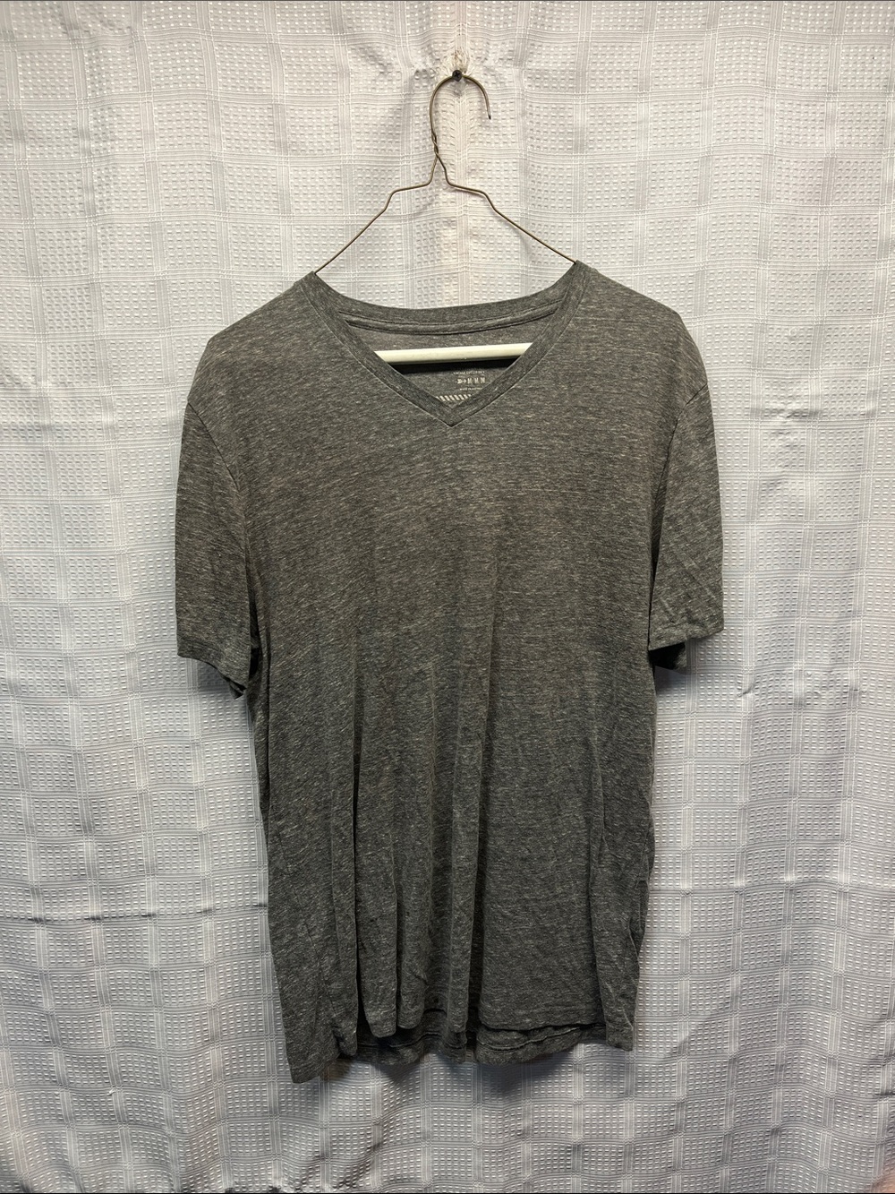 Old Navy Men's Heather Gray V-Neck Short Sleeve Tee